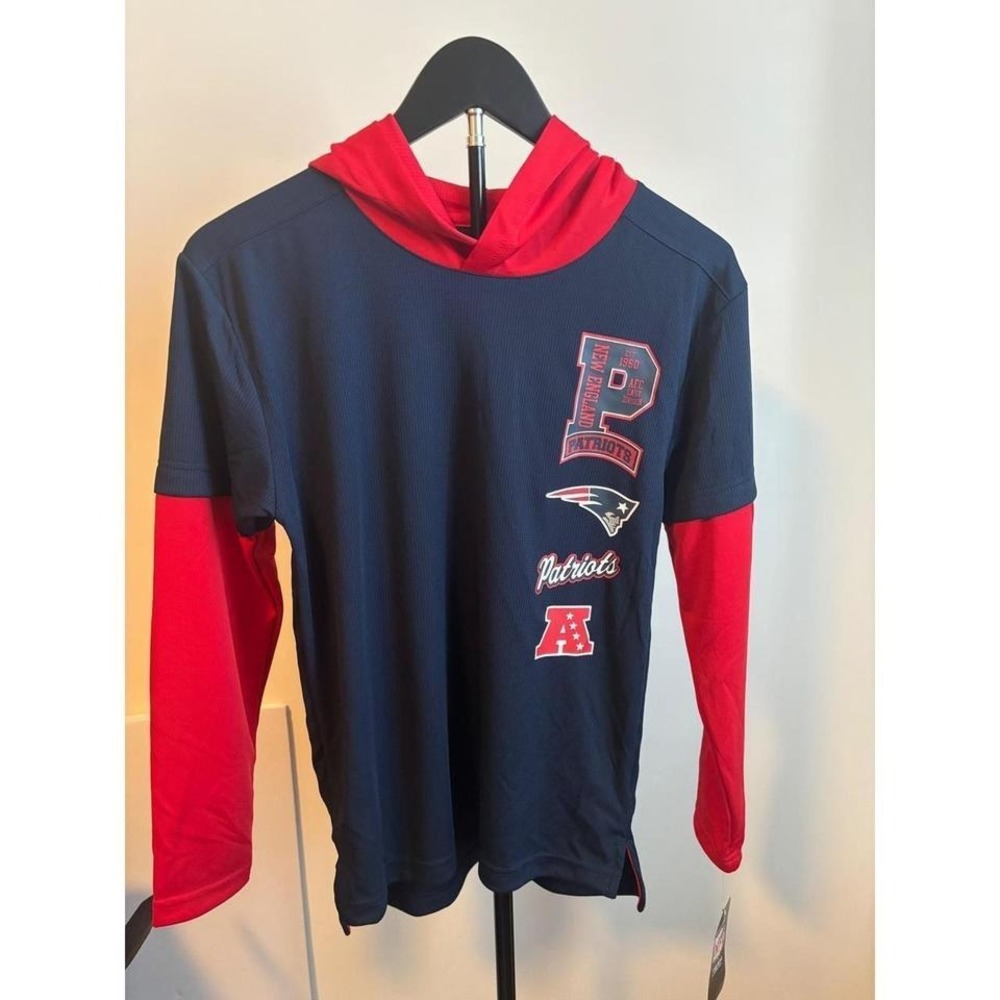 NWT Youth New England Patriots Hoodie Long Sleeve Shirt‎ NFL Football SZ M 10 12